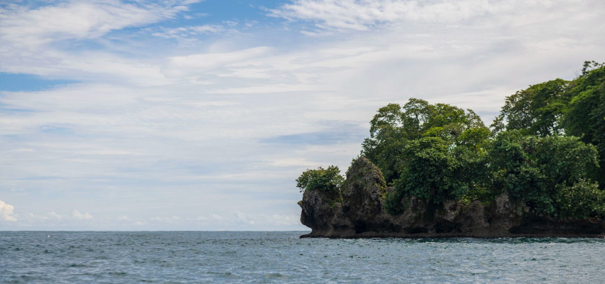 Isla Quiribrí o Uvita celebra aniversario de la llegada de Cristóbal Colón y resurge como paraíso turístico